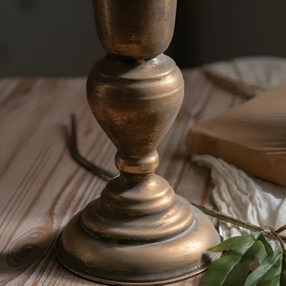 Royal Antique Charm Vase - Vintage Style Gold Metal Flower