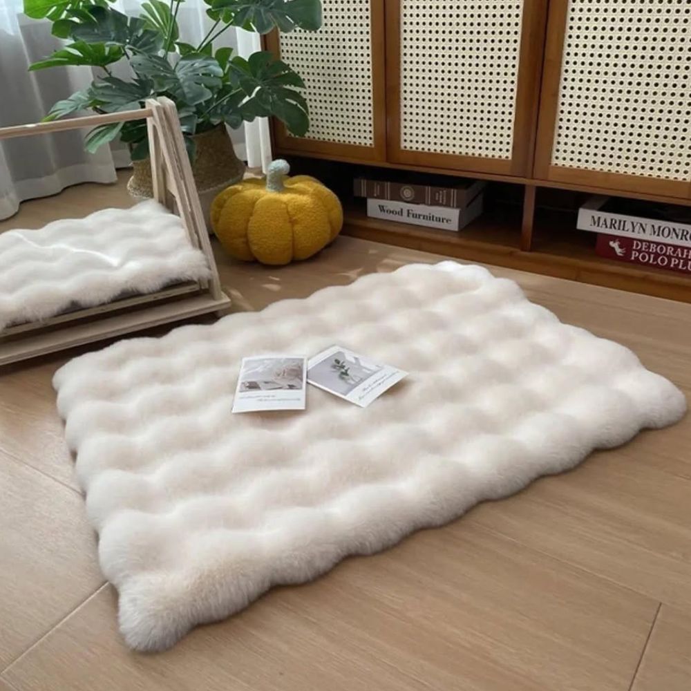 Plush Faux Fur Pet Mat – Non-Slip Microfiber Dog & Cat Bed, Machine Washable